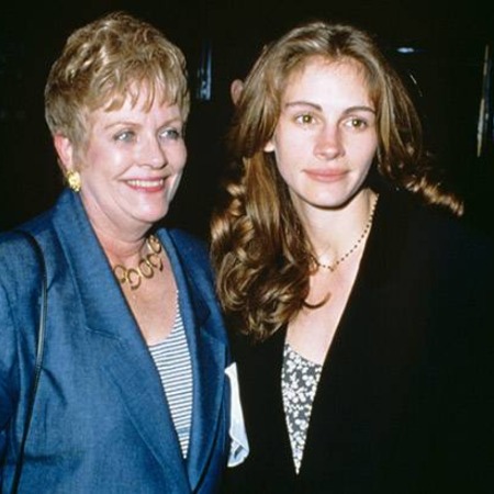 Betty Lou Bredemus with her daughter Julia Roberts.